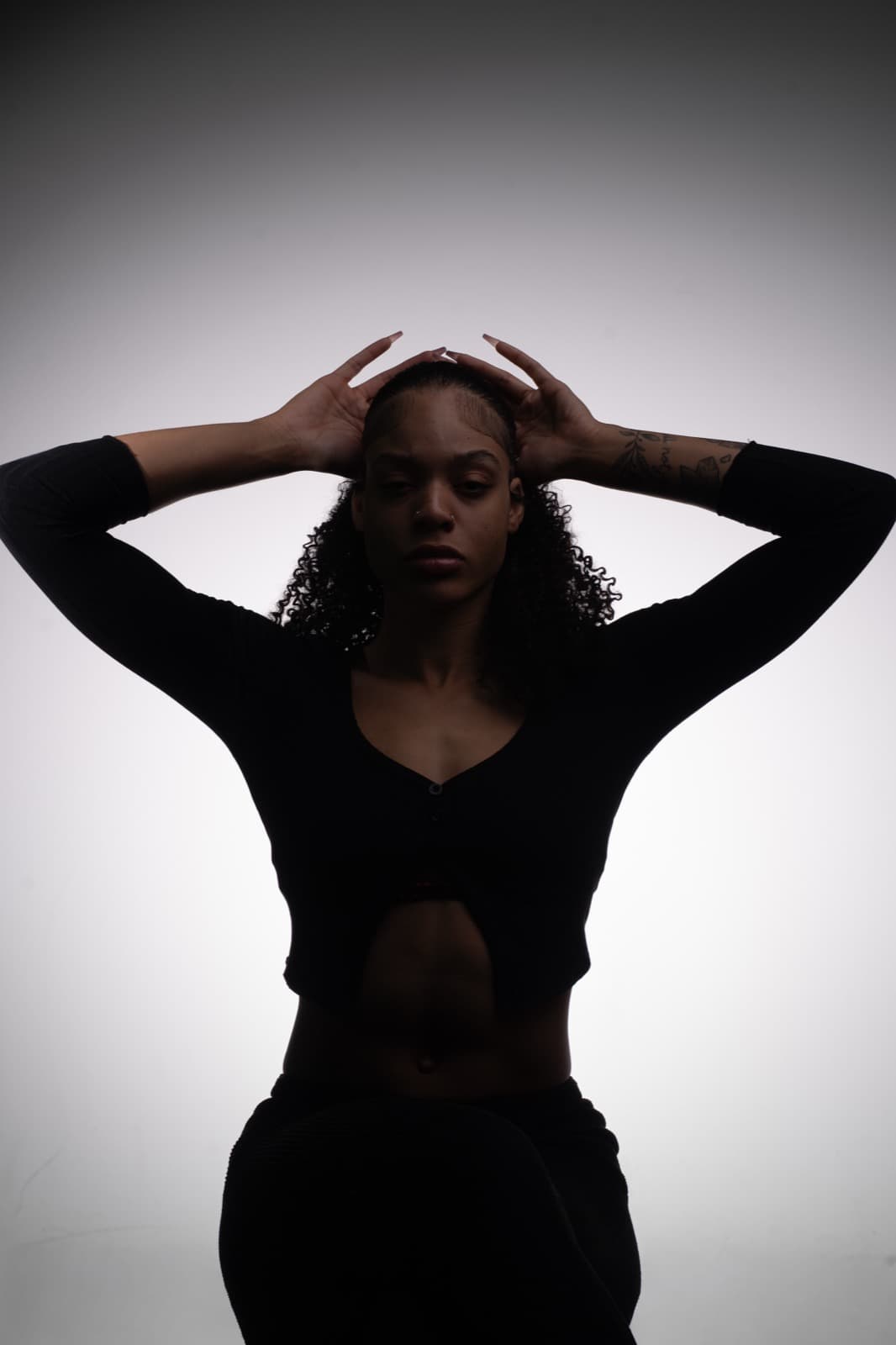 Azaria Brown — pose, studio